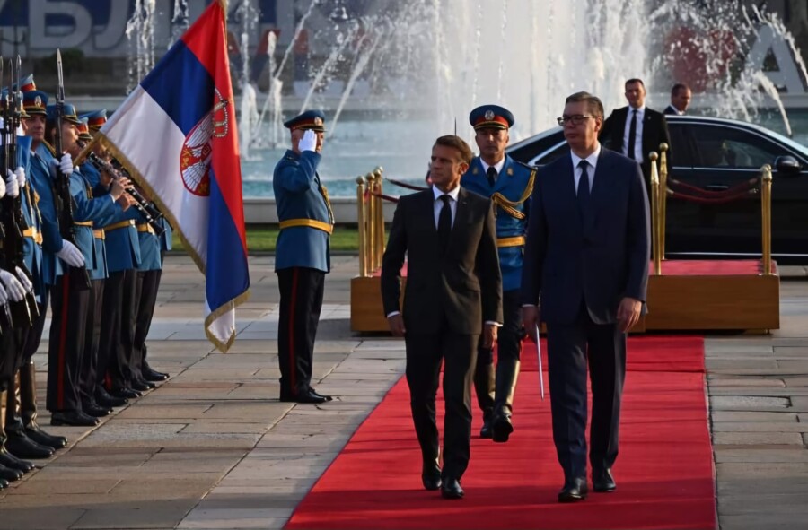 Na Vučićev poziv u Srbiju stigao lider Francuske