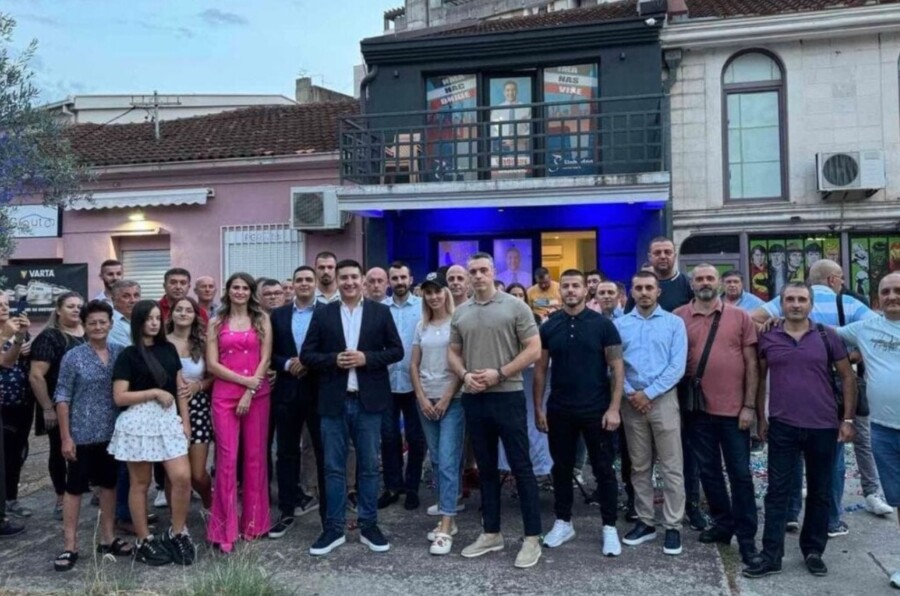 NAJTEŽE TEK PREDSTOJI - DA OSVOJI VIŠE GLASOVA Dajković prikupio potpise podrške za izbornu listu