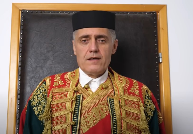 Miroljub Petrović upoznao javnost da su mu Đurašković i "Vijesti" pomogli u snimanju spota "Srce Srbije"