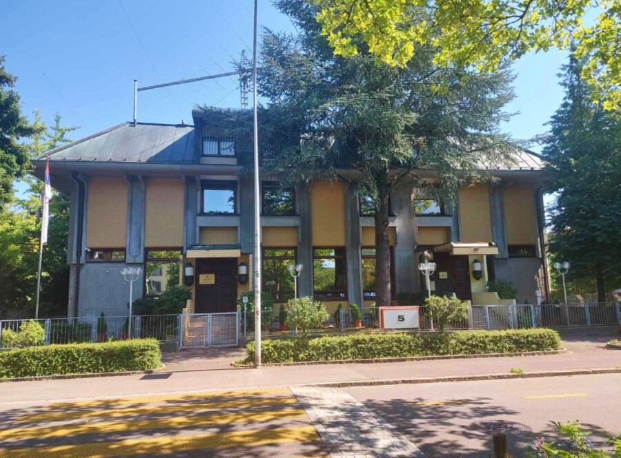 NA METI SRPSKA AMBASADA U BERNU Nove prijetnje diplomatskim predstavništvima Srbije