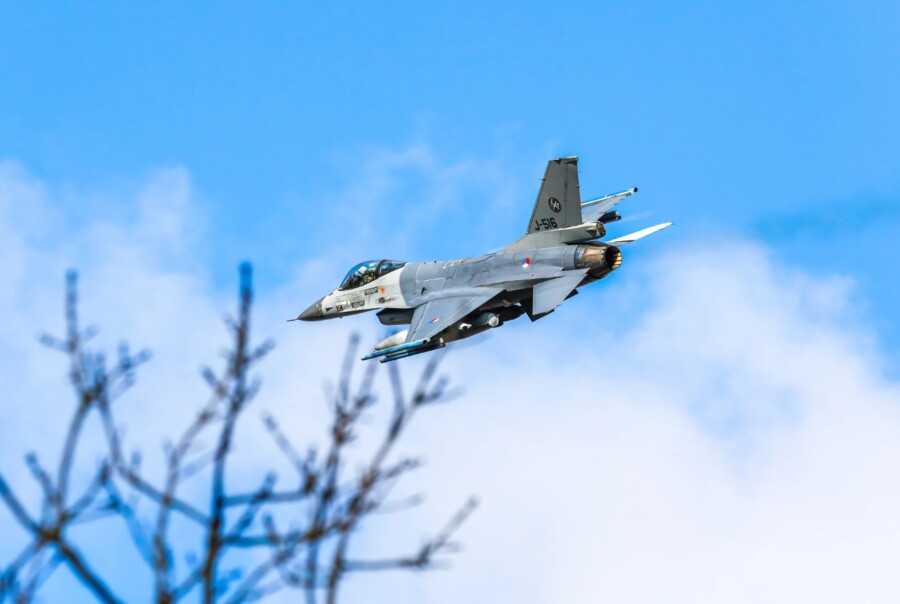 Holandija dozvolila Kijevu da koristi lovce F-16 iznad Rusije bez ograničenja