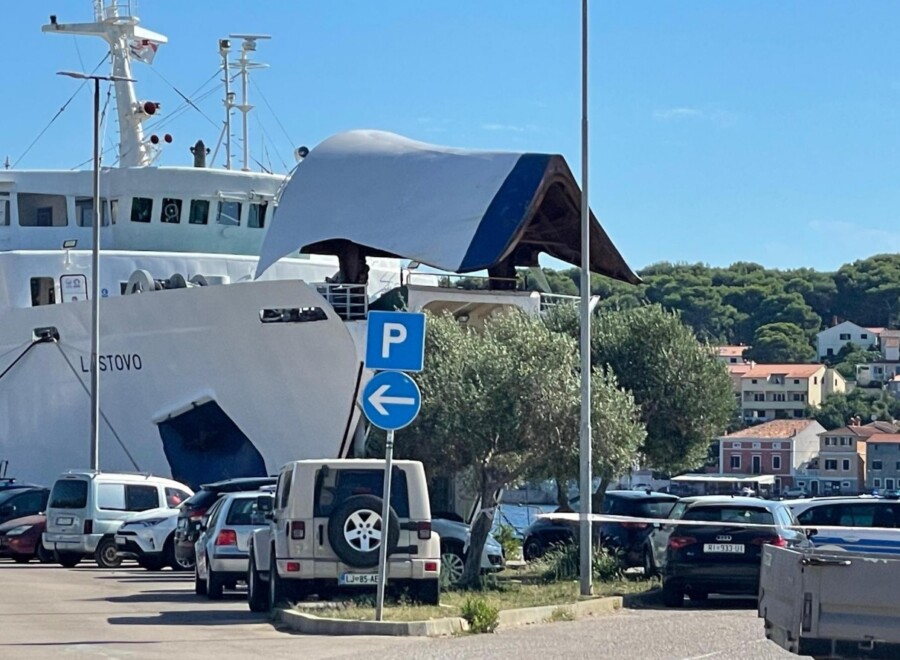 HRVATSKA Nesreća na trajektu u Malom Lošinju, ima poginulih