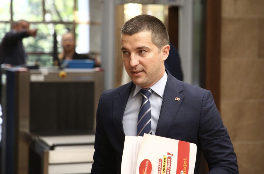 Milatović čuva Đukanovićeve kandidate na ključnim pozicijama u Vojsci