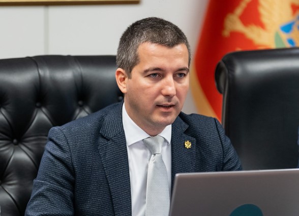 BEČIĆ Vlada dala saglasnost za izgradnju spomenika mitropolitu Amfilohiju