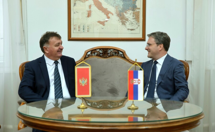 REAGOVAO ALEKSIĆ Dezinformacija je da državna zastava Crne Gore nije bila istaknuta tokom sastanka sa ministrom Selakovićem