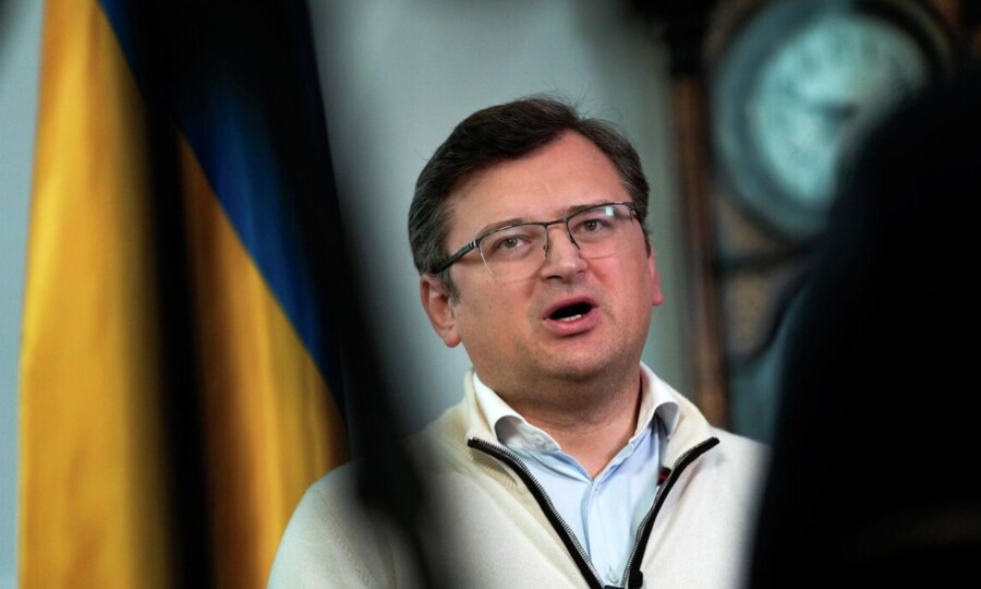 Šef ukrajinske diplomatije podnosi ostavku