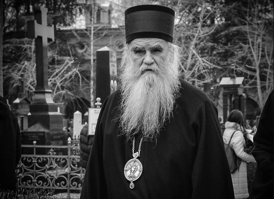 Ustaše crnogorske NVO protiv spomenika Mitropolitu Amfilohiju