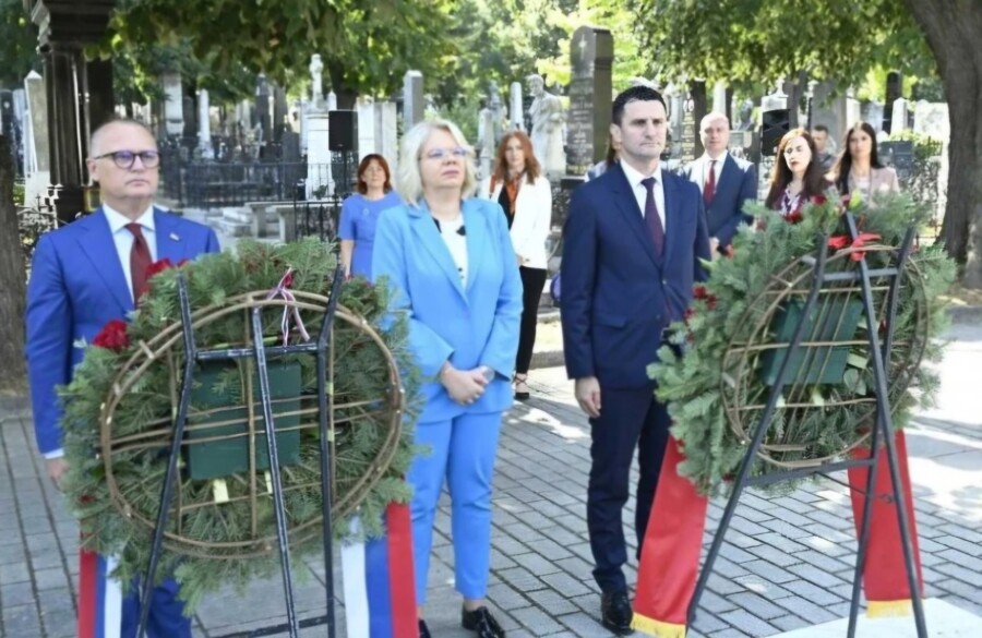 Potpredsjednik i ministarka u Vladi Crne Gore se poklonili sjenima serdara Janka Vukotića