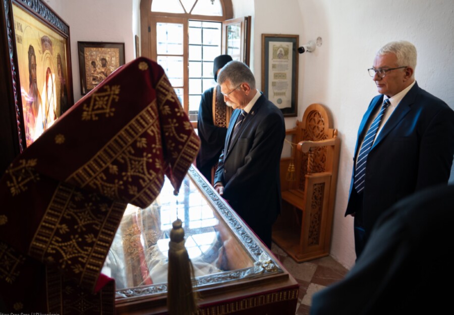 NA SRPSKOM POČIVALU Mandić sa mađarskim kolegom posjetio Cetinjski manastir