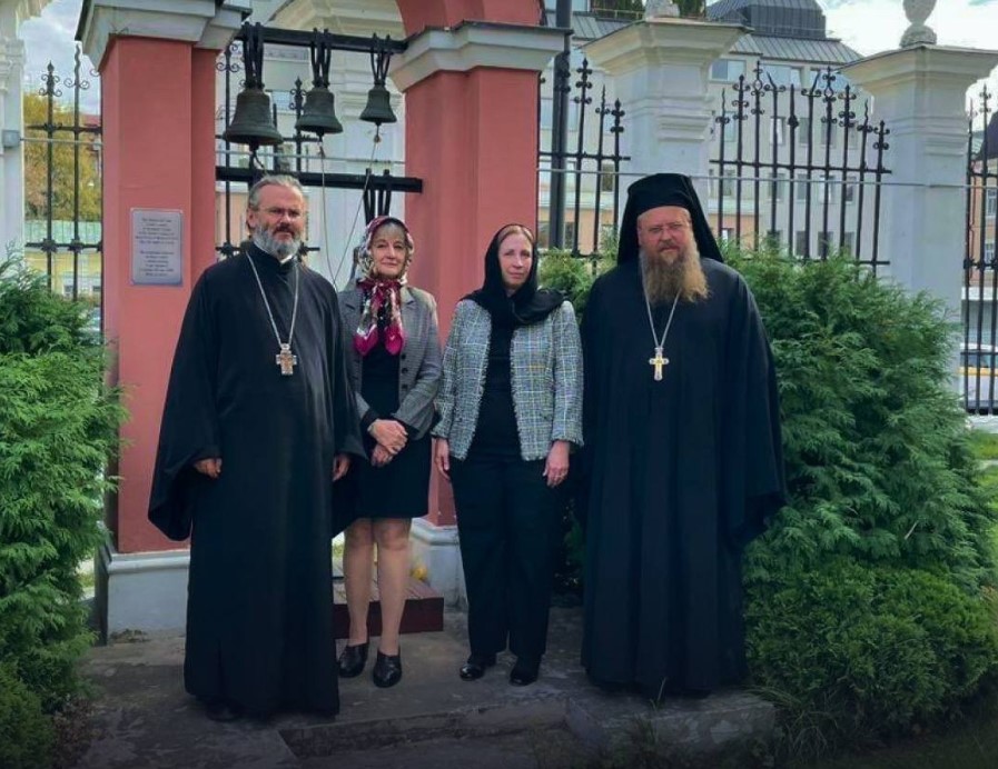 Ambasadorke SAD i Kanade u Rusiji došle u pravoslavnu crkvu u Moskvi
