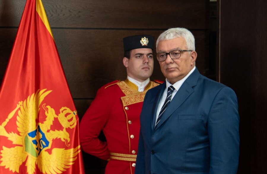 PREDSJEDNIK SKUPŠTINE Pozivam sve da se zajedno pomolimo za mir u svijetu
