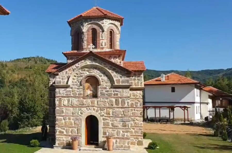 NASTAVLJEN TEROR Pucano u istorijsko crkvište u Međugori na Kosovu i Metohiji