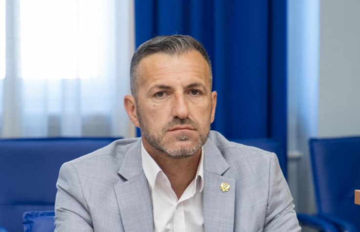 IMAJU POSLANIKA ALI NE I LOKALNI ODBOR Pokret Evropa sad u Gusinju podržava Demokrate