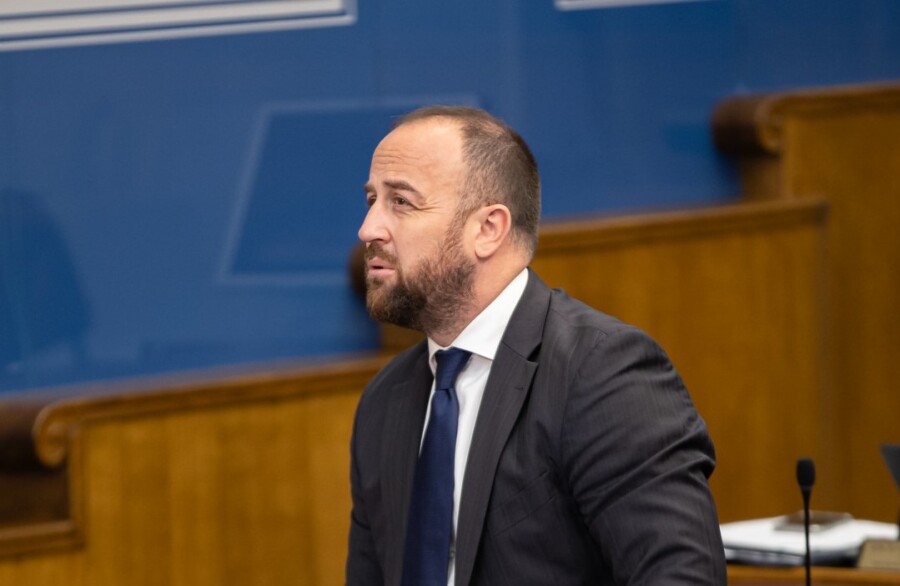 NIKOLIĆ Vlada izgubila legitimitet, uskoro vanredni izbori