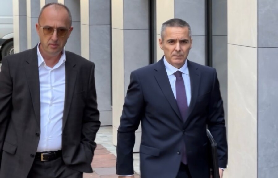 Vele Nevolja tvrdi da je nevin i žrtva političkog progona