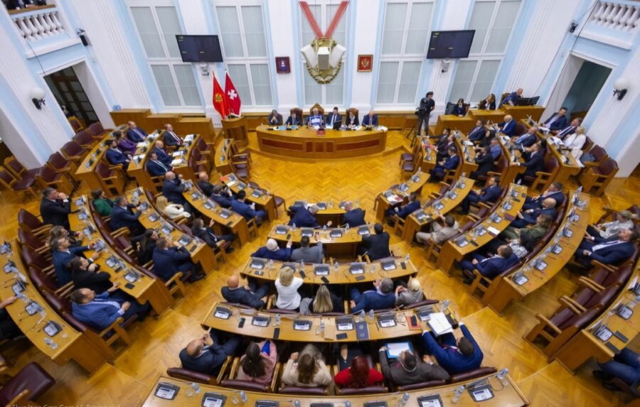 MANDIĆ SA CETINJA Viteški kralj Aleksandar je prva žrtva fašizma u Evropi