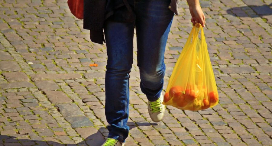 Plastične kese i plastika za jednokratnu upotrebu od danas su zabranjeni u Crnoj Gori