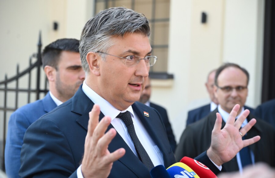 PLENKOVIĆ Rusi slave Milanovića jer pjeva njihovu pjesmicu
