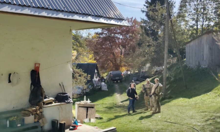 Pripadnici Vojske Crne Gore boraviće večeras u svakom domu sela Sokolac (foto)