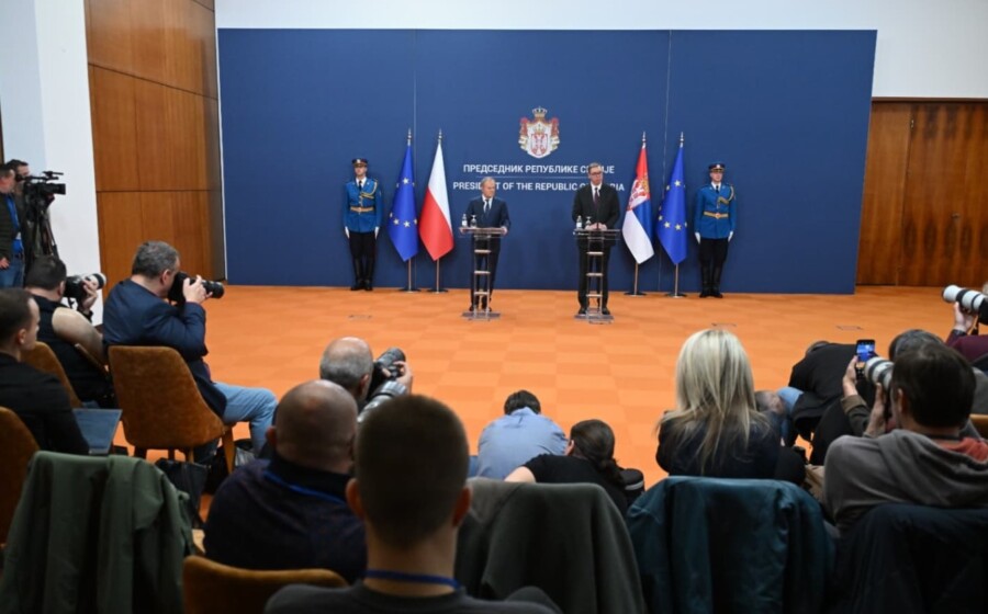 VUČIĆ U razgovoru sa Tuskom ključna tema bila situacija na AP Kosovo i Metohija