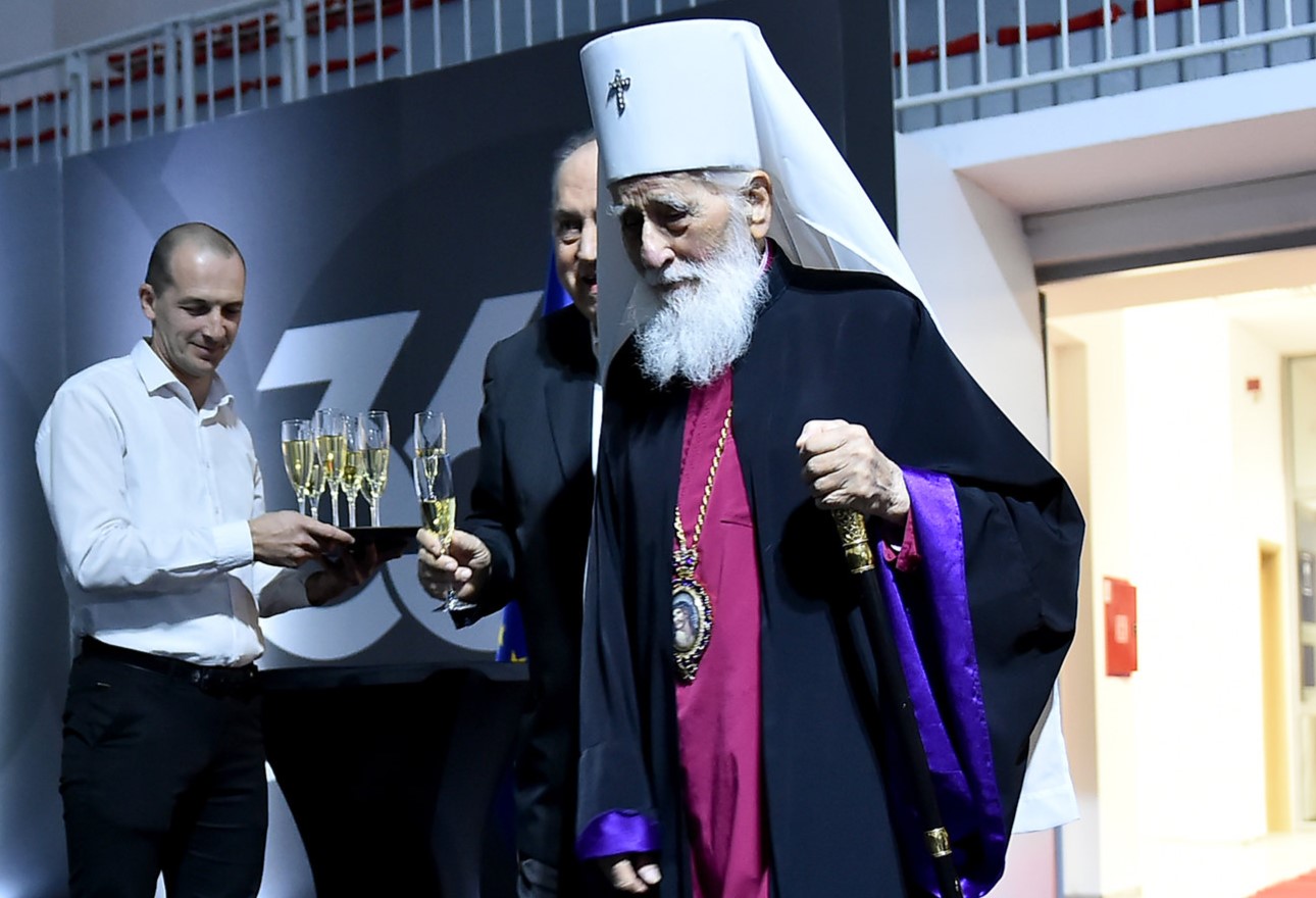 REAGOVAO PADRE BOKI Miraš Dedeić kao penzioner prisustvovao vladinoj svečanosti sa četnicima i početnicima