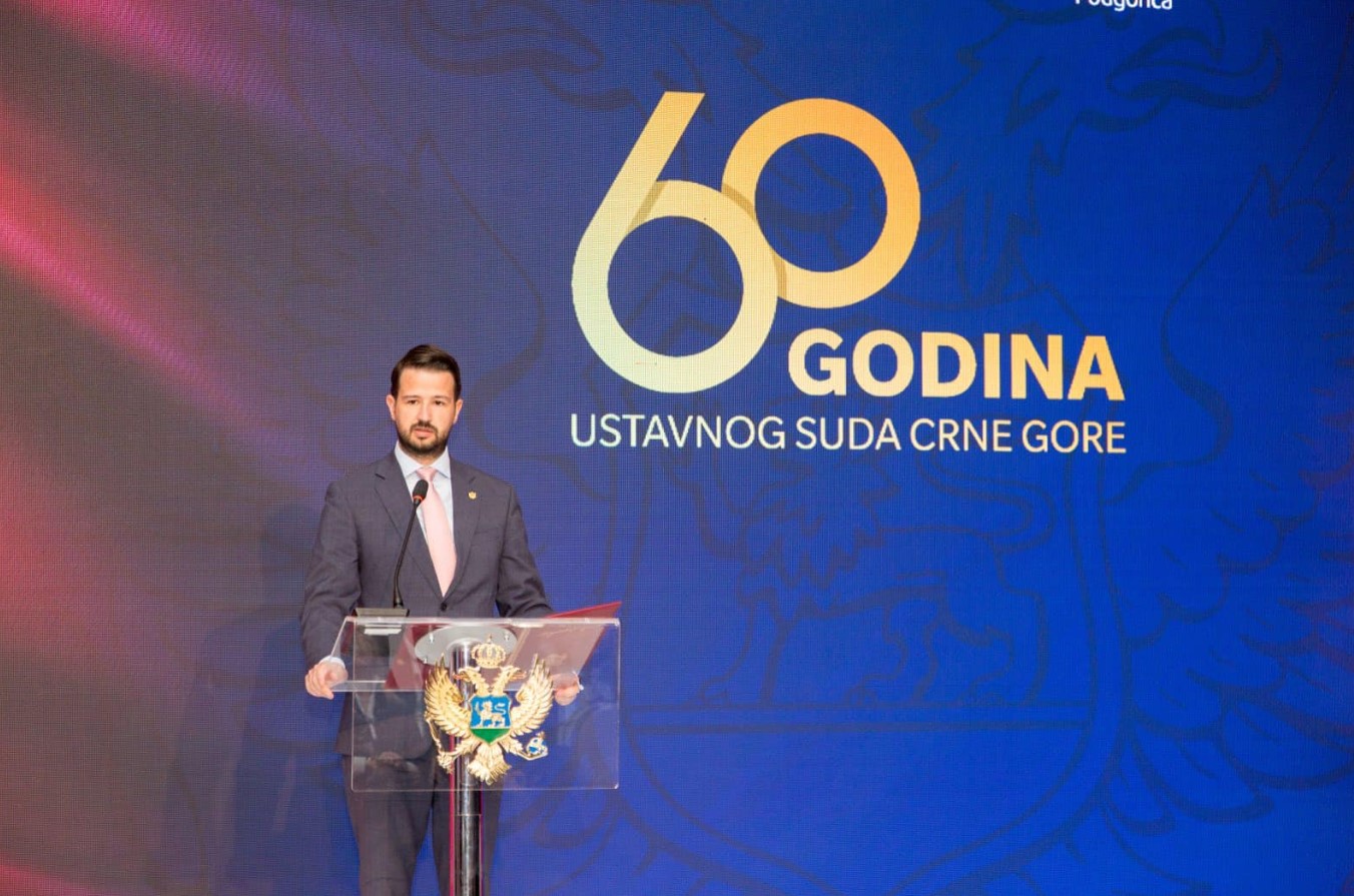 ŠEF DRŽAVE Politika PES-a je trenutno politika DF-a