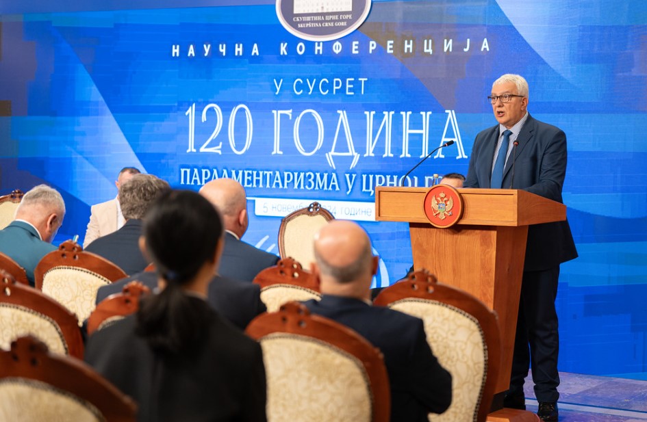 PREDSJEDNIK PARLAMENTA Crna Gora danas živi demokratiju punim plućima