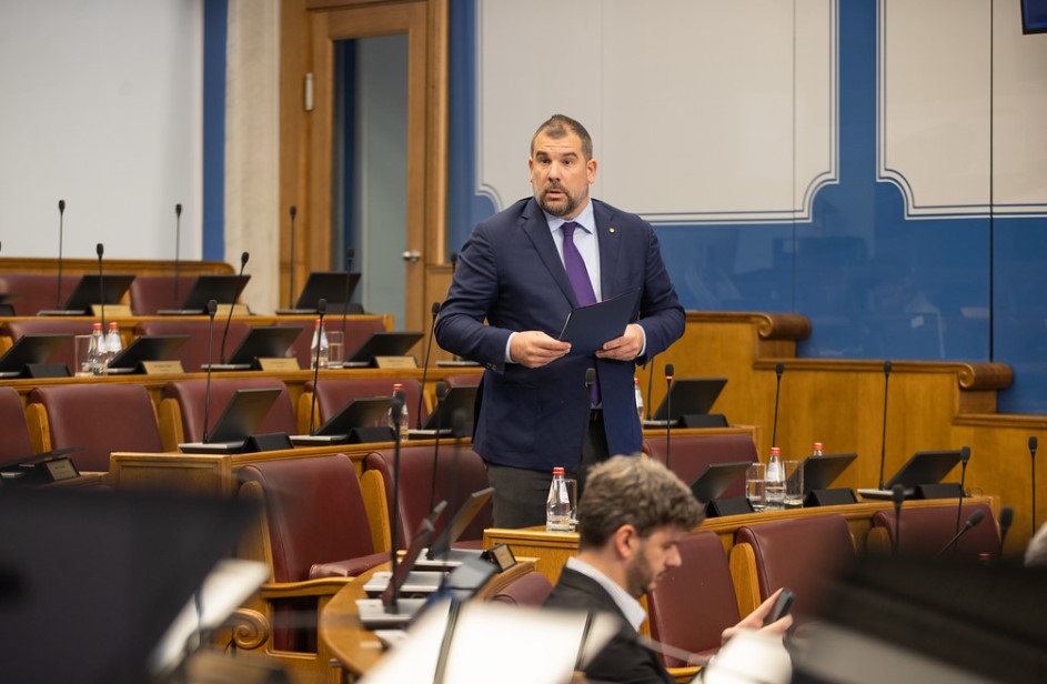 MINISTAR VOJNI General Lazarević i određeni oficiri učestvovali u šikaniranju i prebiranju po sistemu