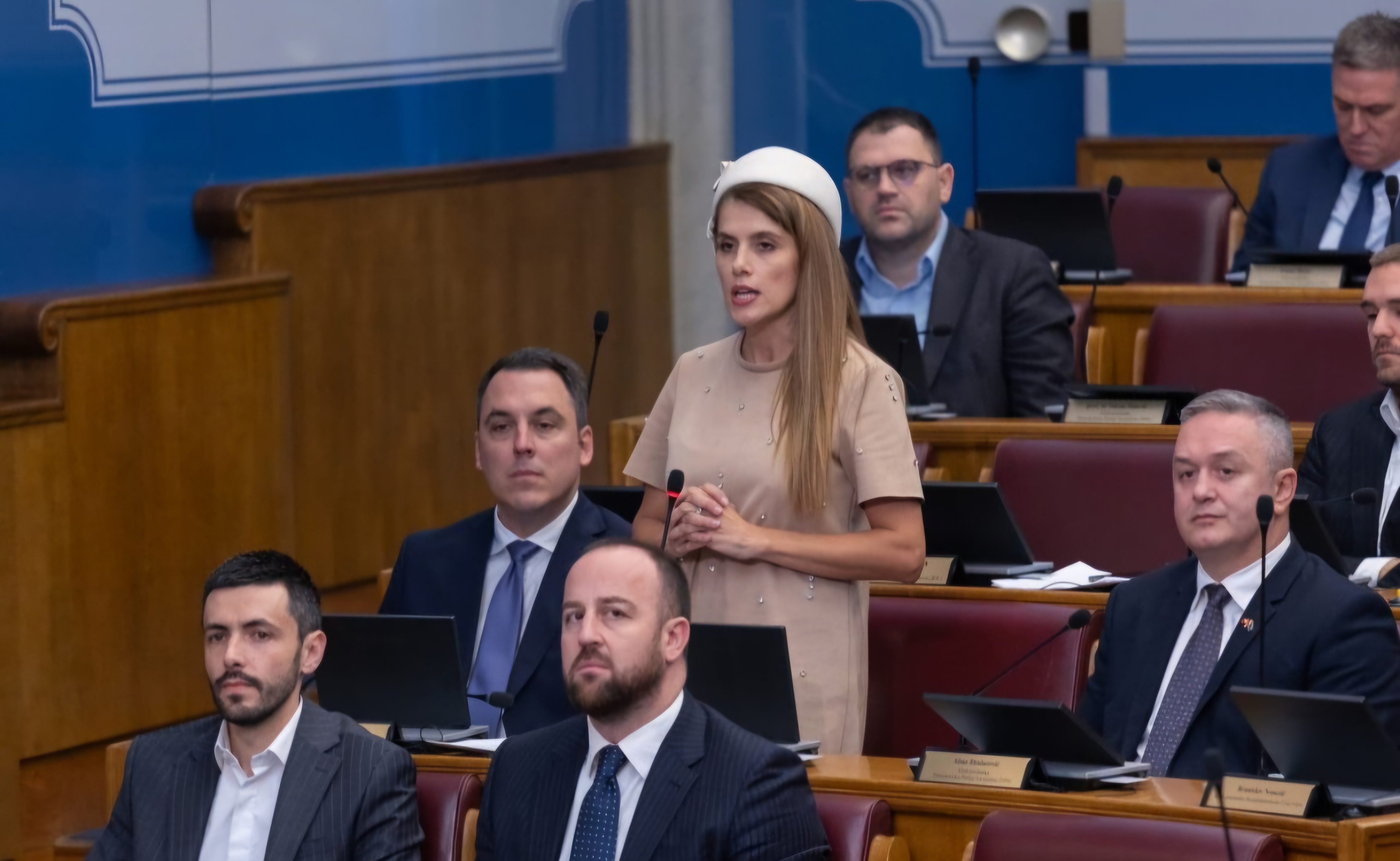 DPS poslanici napustili sjednicu parlamenta