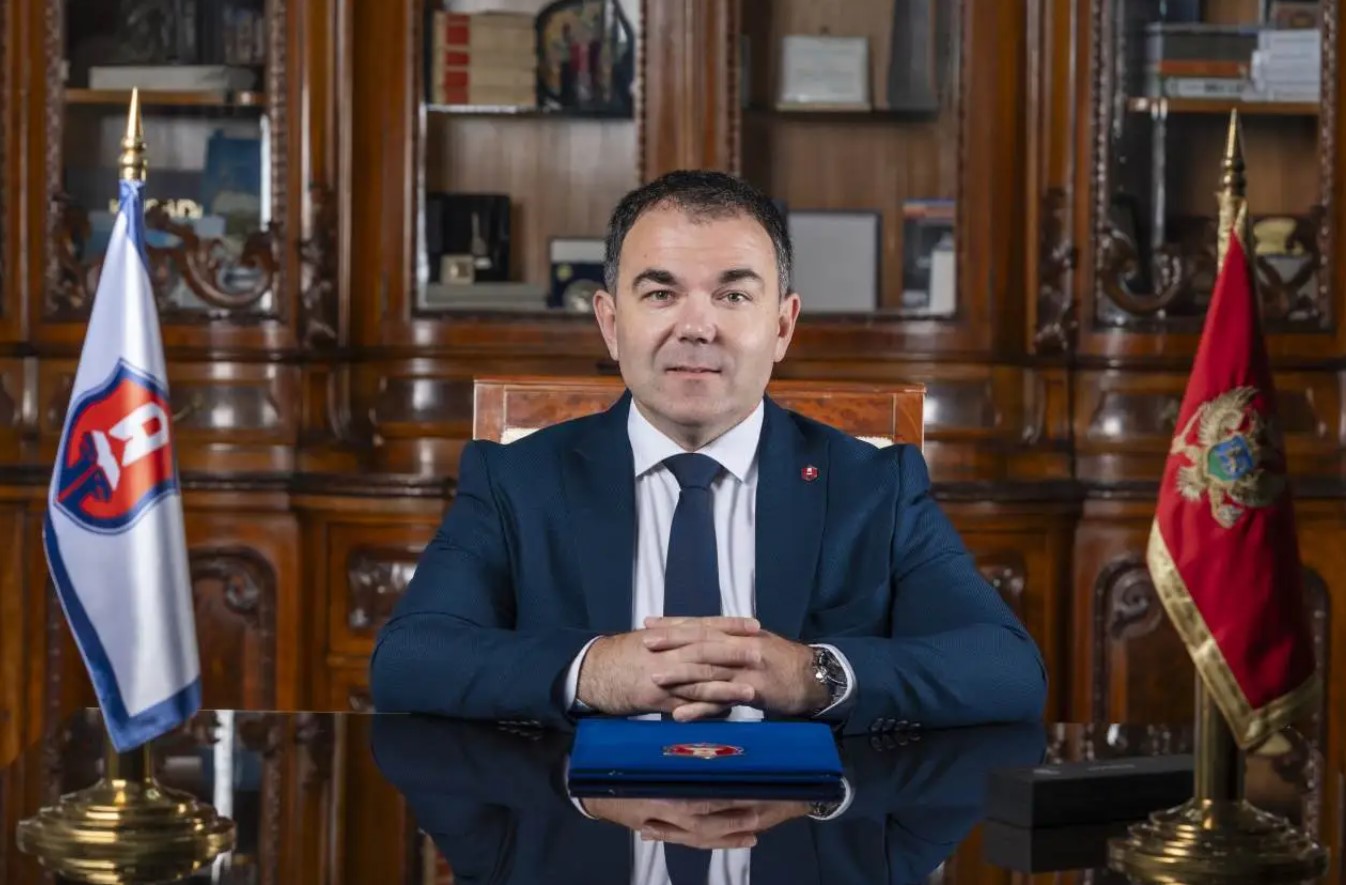 ODMETNIČKI Nikola Đurašković prijeti sa Cetinja ostatku Crne Gore
