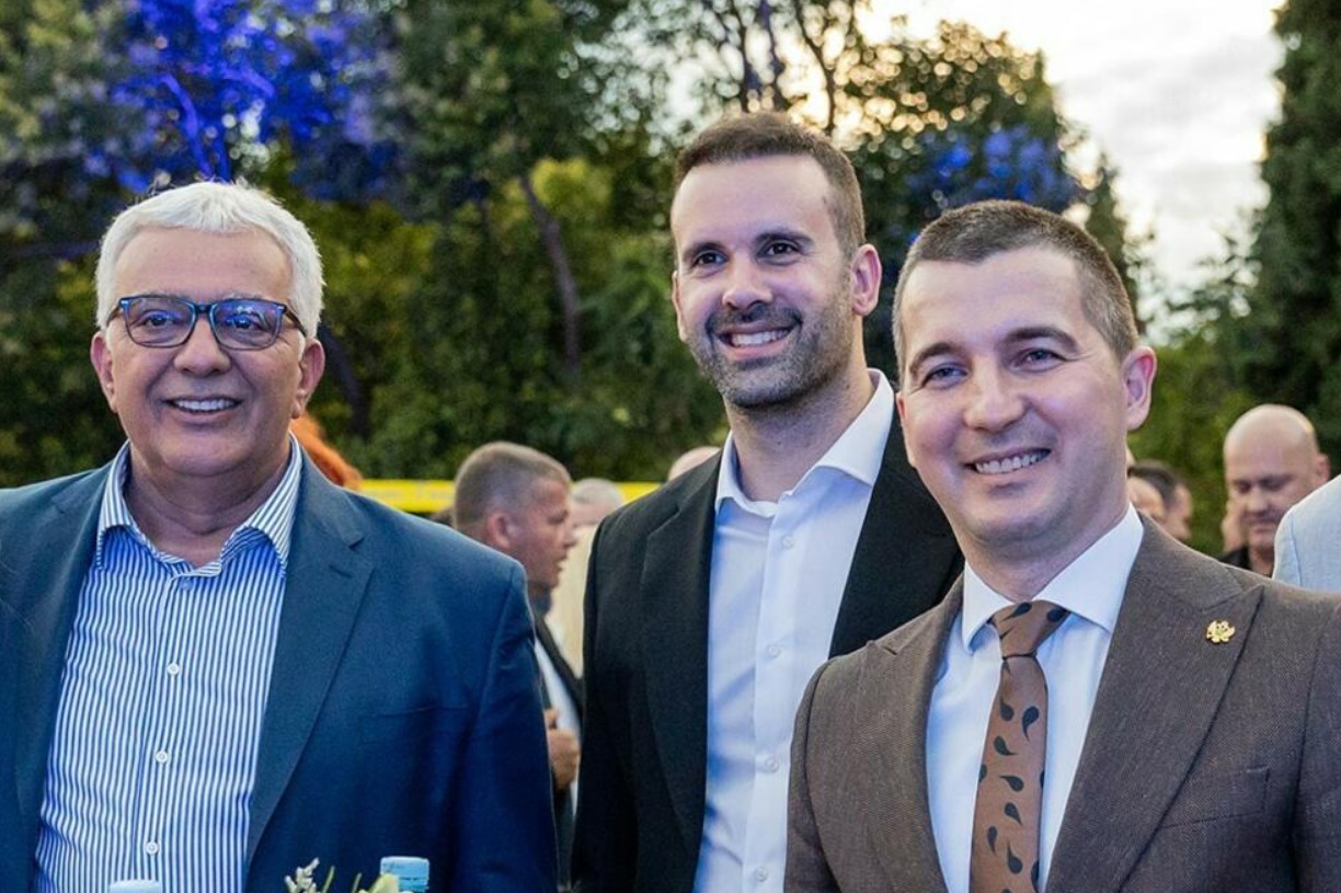 Parlamentarna većina stavila na dnevni red politička ubistva, progone i "crne trojke"