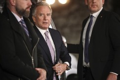 Jastrebovi u kontraofanzivi: Vitkof smeta onima koji žive od rata