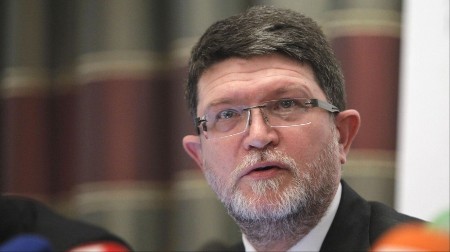 PICULA RATUJE, SRBIJA TRPI: Panaotović traži da državni vrh Srbije dobro razmisli