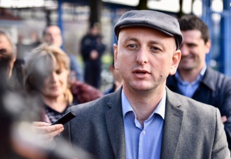 Knežević: Kolektor je zatvor za Mujovića, shvatiće to iz zatvorske kantine