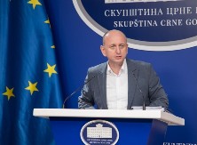 Knežević: Srpstvo koje traje koliko i funkcija nije srpstvo