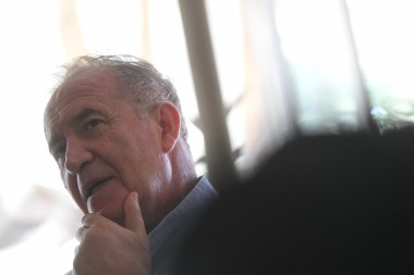 BOŽO BI PODRŽAO I HITLERA PROTIV MARKA KOVAČEVIĆA Ideolog dobrog dijela navijača Partizana podržao Evropski savez na izborima u Nikšiću