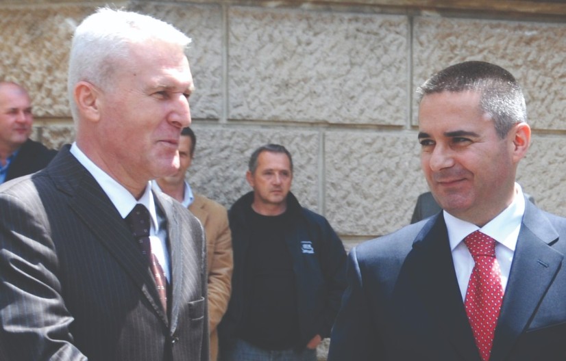 PRVI OD BIVŠIH DIREKTORA POLICIJE ĆE LEŽATI U ZATVORU Slavku Stojanoviću presuđeno da je švercovao cigarete