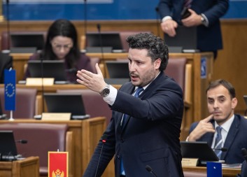 ABAZOVIĆ Anketni odbor za “crne trojke” i ubistvo Duška Jovanovića dali su da vodi DPS