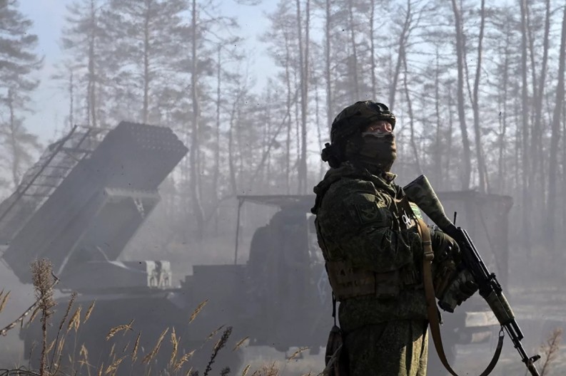 RUSI PRODIRU IZ SVIH PRAVACA Odbrana Oružanih snaga Ukrajine se urušava kod Krasnog Limana