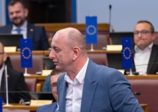 KNEŽEVIĆ Hrvatska i Slovenija su ušle u secesiju i separatizam suprotno Ustavu SFRJ