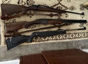 Policija pretresala na 17 lokacija, oduzeta veća količina oružja i municije