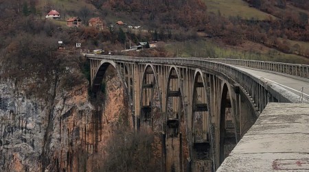 POČINJE RENOVIRANJE MOSTA NA TARI Kinezi obnavljaju nekada najveći betonski lučni most u Evropi
