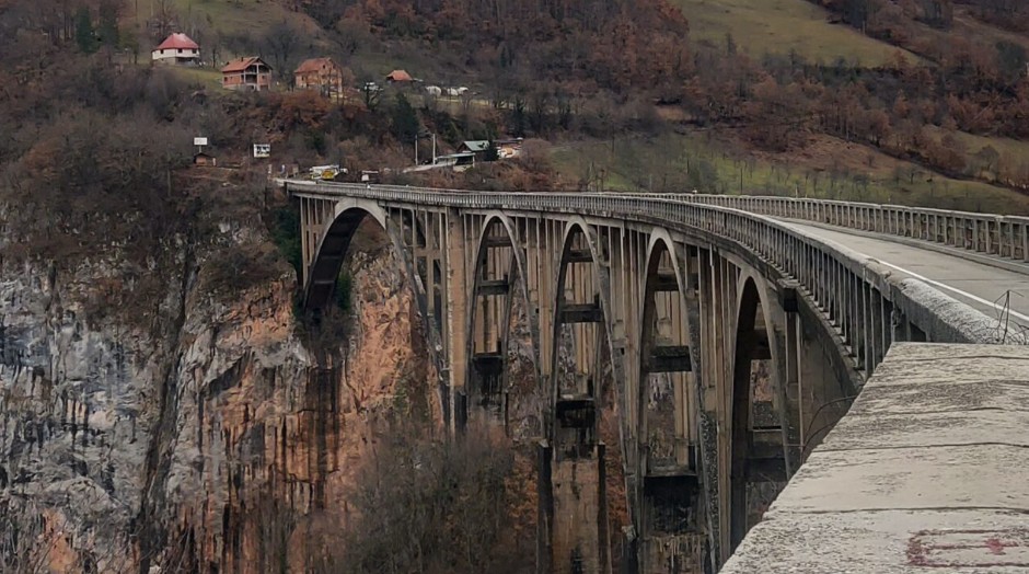 POČINJE RENOVIRANJE MOSTA NA TARI Kinezi obnavljaju nekada najveći betonski lučni most u Evropi