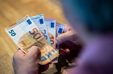 Prosječna oktobarska neto zarada u Crnoj Gori iznosila 944 evra