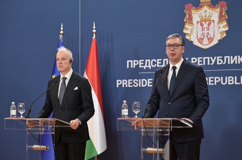 VIŠE NIŠTA NIJE ISTO Potpisan sporazum između Srbije i Mađarske u oblasti odbrane