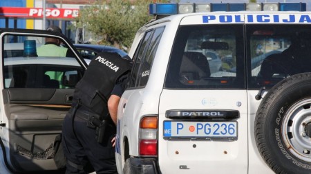 POHAPŠENI PODGORIČANI Provaljivali u kioske, krali alkohol i cigarete vrijedne preko 100.000 eura
