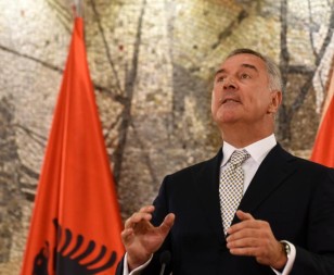 NE GINE MU ROBIJA SDT preduzima radnje i provjerava dokaze protiv Mila Đukanovića