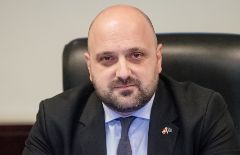 ROĐEN ZA FOTELJU Bojan Božović pored ministarske obavljao još 18 funkcija