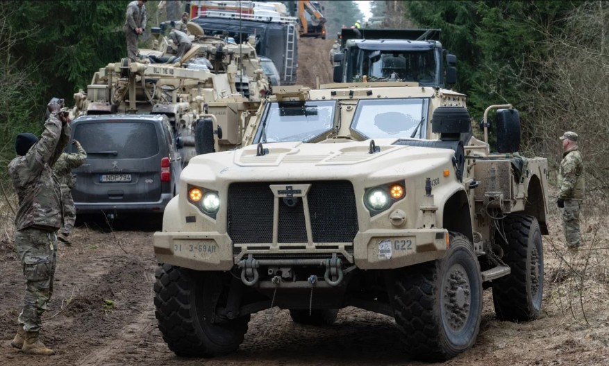 UDAVILI SE U ŽIVOM BLATU Pronađen "Herkules" sa tijelima četvorice američkih marinaca