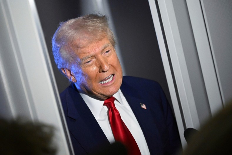 TRAMP Oslobodite Marin le Pen